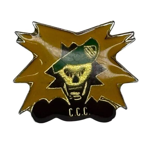 US ARMY Gold Yellow CCC Skull Enamel Pin Vintage - Picture 6 of 10